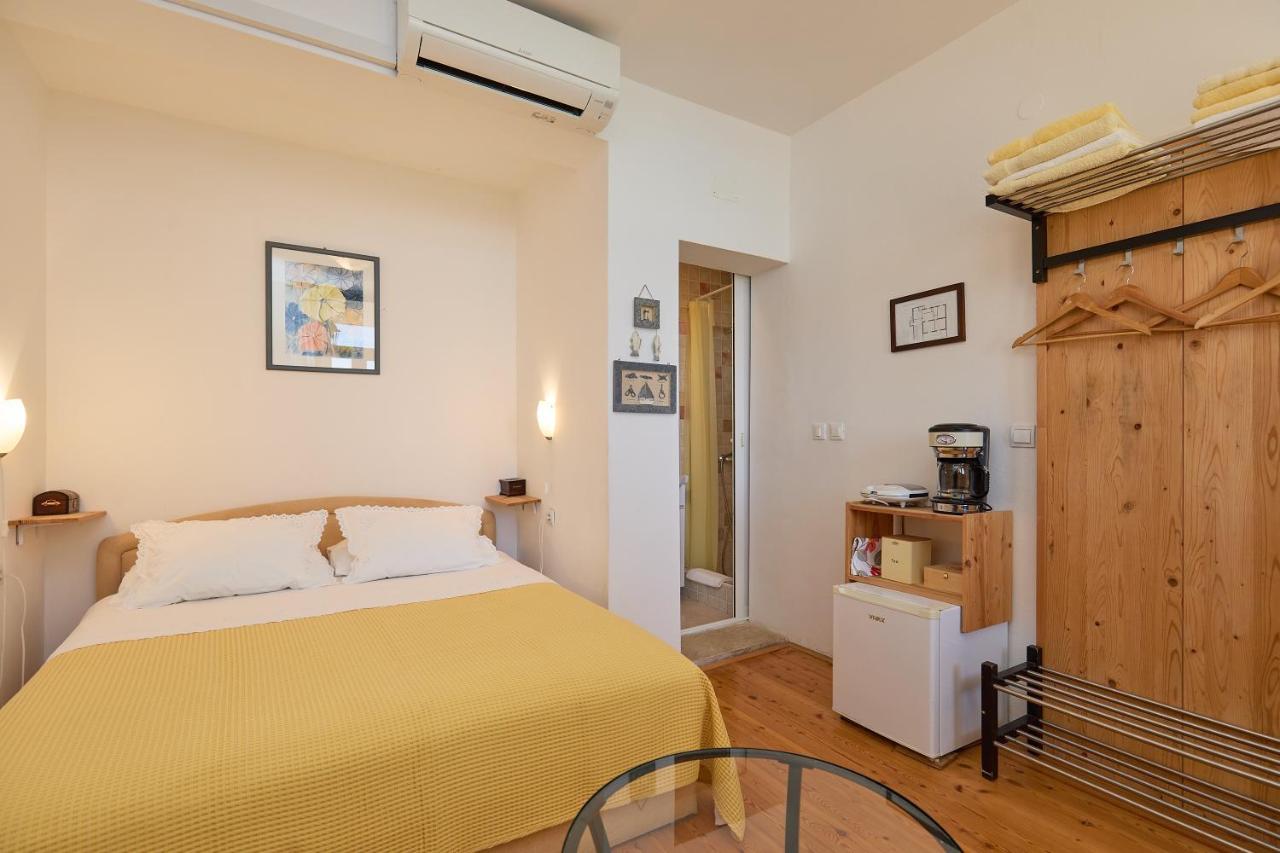 Room Over Old Town ดูบรอฟนิก ภายนอก รูปภาพ