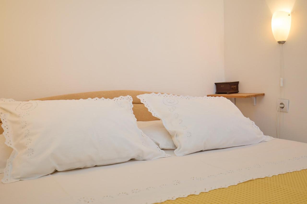 Room Over Old Town ดูบรอฟนิก ภายนอก รูปภาพ
