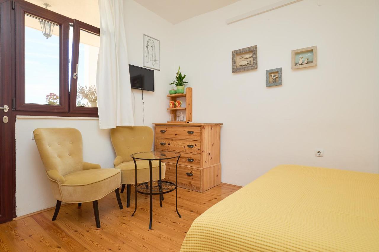 Room Over Old Town ดูบรอฟนิก ภายนอก รูปภาพ